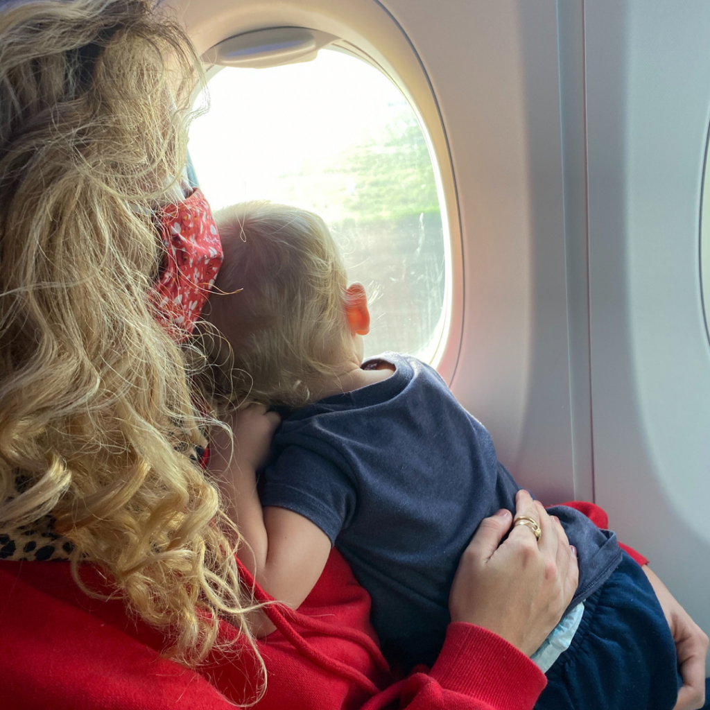 bebê no avião
